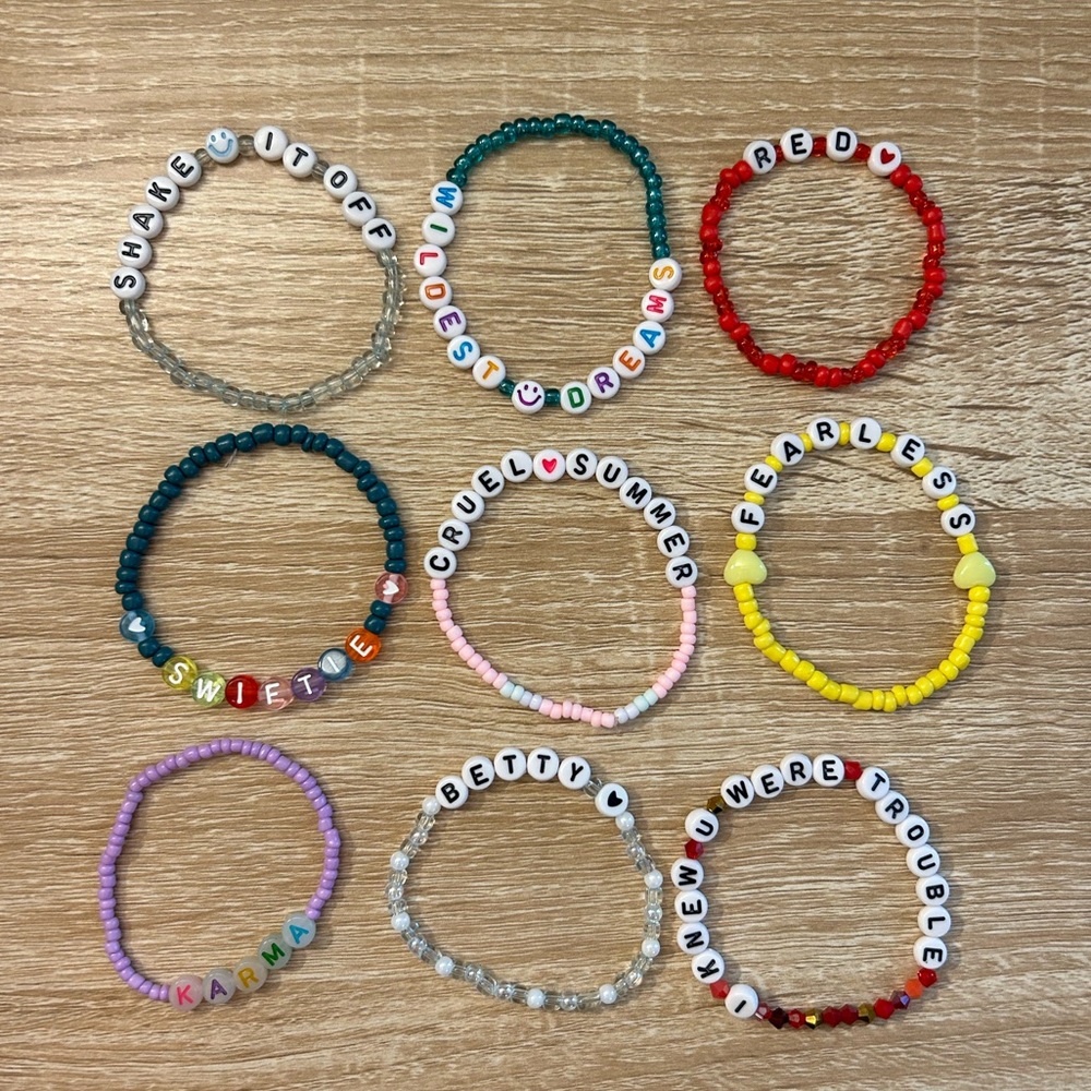 9 Taylor swift beaded friendship bracelets